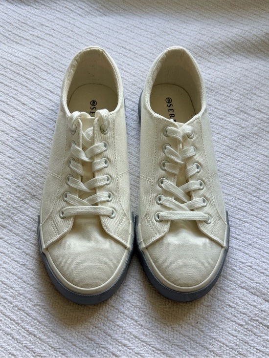 Serra Shoes - Serra Canvas Low-Top Sneakers Size 8